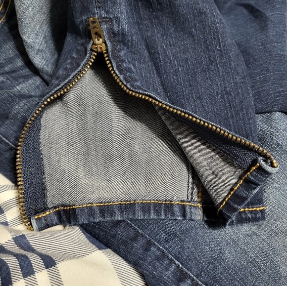 Hollister Women Jean Size 29X29 - Picture 5 of 7